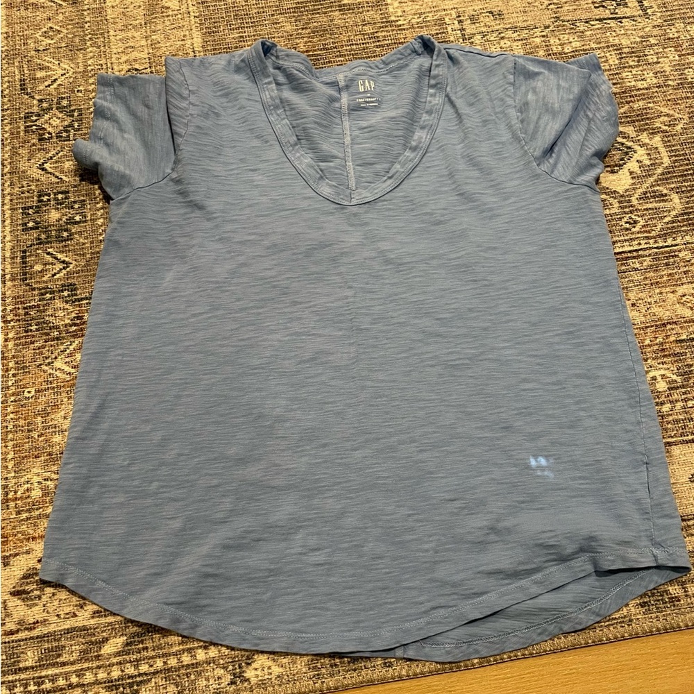 Gap tshirt